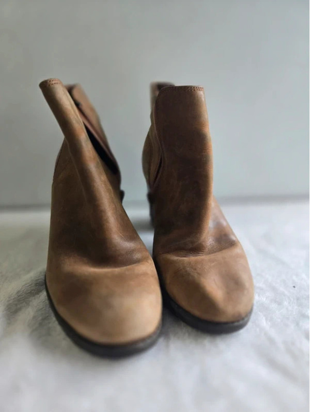 Clarks Women’s Brown Leather Ankle Boots Block Heel Size 6.5